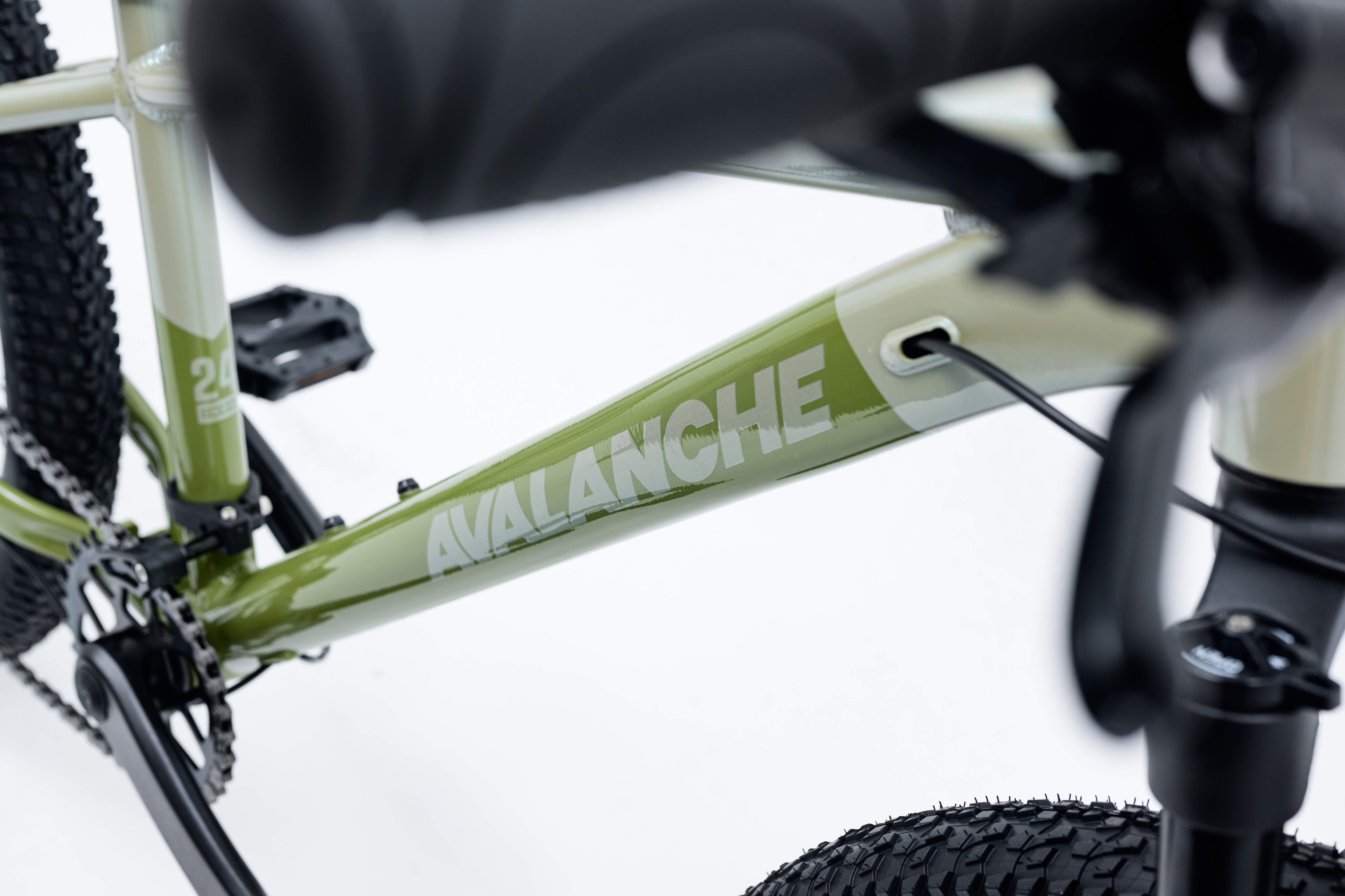 24" Avalanche Ignite - Image 11